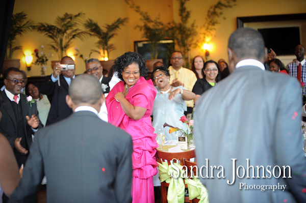 Best 310 Lakeside wedding photographer - Sandra Johnson (SJFoto.com)